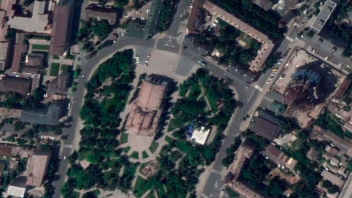 Mariupol, Region Donezk Ukraine-Krieg: Luftaufnahme des Drama-Theaters von Mariupol