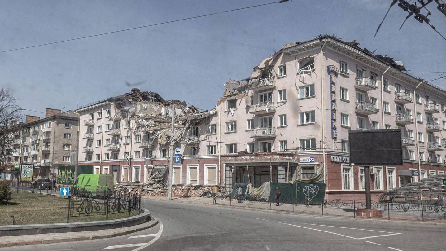 Ukraine-Krieg: Aufnahme eines Hotels in Chernikiv