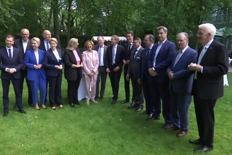 Video: Länderchefs beraten über Corona-Strategie für den Herbst