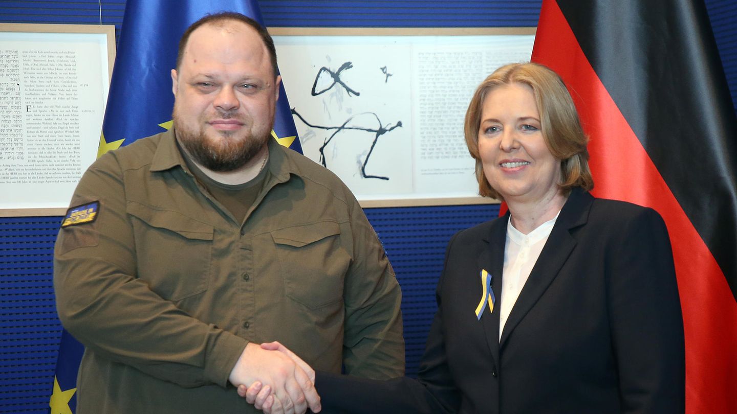 "Neuere Waffen sind effizienter": Der ukrainische Parlamentspräsident Ruslan Stefantschuk und Bundestagspräsidentin Bärbel Bas