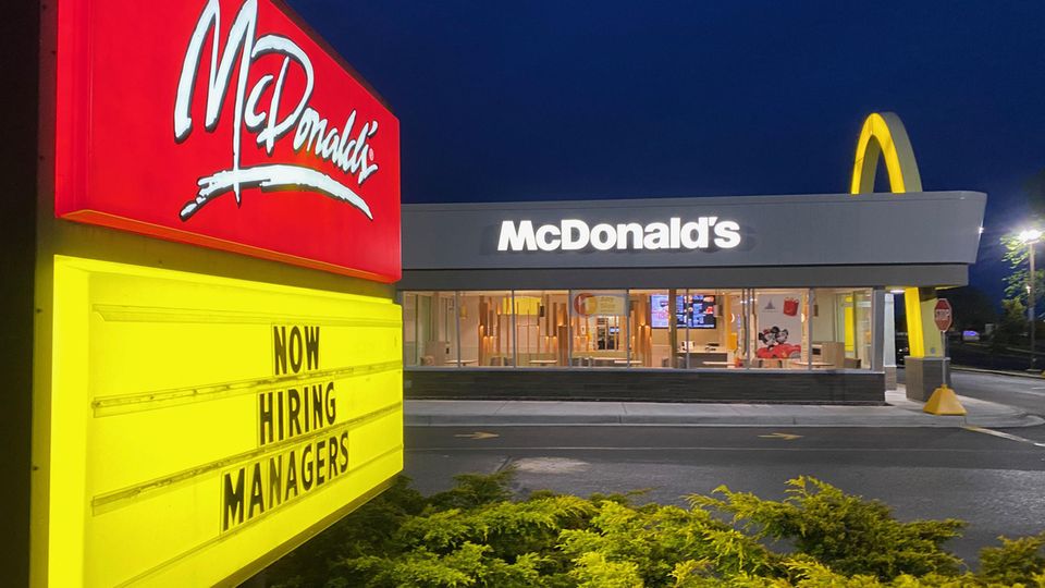 Die Außenansicht einer McDonald's-Filiale in Wisconsin, USA