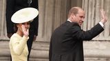 Herzogin Kate und Prinz William bei ihrer Ankunft vor der St. Paul's Kathedrale. Die 40-Jährige trug ein langes, hellgelbes Kleid und einen farblich passenden Hut.