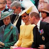 Den Gottesdienst verfolgten William und Kate aus der ersten Reihe, platziert neben Prinzessin Anne, der 71-jährigen Tochter der Queen.