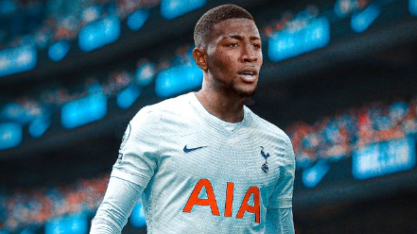 Armed robbery of Tottenham Hotspur’s Emerson Royal