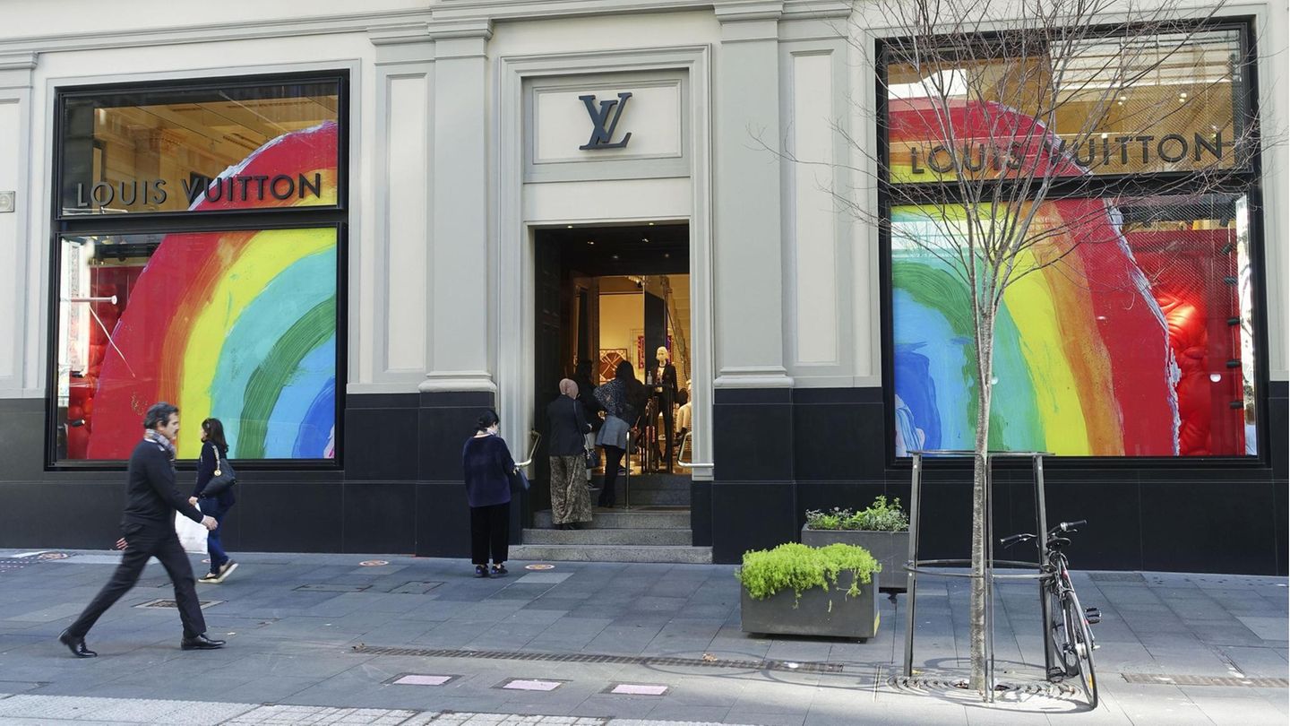 Pinkwashing: How companies use the rainbow for marketing