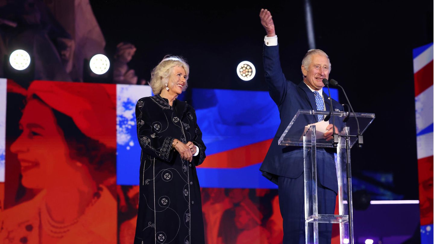 Buckingham Palace: Big party for the Queen and an emotional Prince Charles