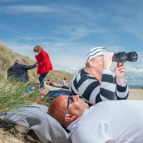 Tanja Ingversen und Marcus Steuerer, aus Detmold am Strand in Sylt