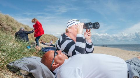 Tanja Ingversen und Marcus Steuerer, aus Detmold am Strand in Sylt