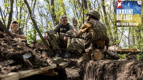 Soldaten der ukrainischen Armee an vorderster Front in der Oblast Kharkiw
