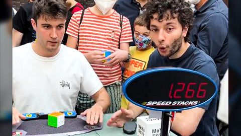 Faktencheck: Mann löst Rubiks Cube (Zauberwürfel) in 1,2 Sekunden: