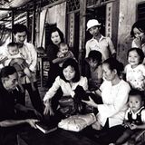 Kim Phuc bei einem ihrer Heimatbesuche in Vietnam. Die junge Frau war nach ihrem Besuch in Deutschland 1984 nicht mehr in ihre Heimat zurückgekehrt. Sie studierte in Kuba und lernte dort ihren Mann kennen, mit dem sie nach Kanada zog und zwei Kinder hat.