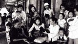 Kim Phuc bei einem ihrer Heimatbesuche in Vietnam. Die junge Frau war nach ihrem Besuch in Deutschland 1984 nicht mehr in ihre Heimat zurückgekehrt. Sie studierte in Kuba und lernte dort ihren Mann kennen, mit dem sie nach Kanada zog und zwei Kinder hat.