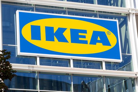 Die gläserne Fassade einer Ikea-Filiale