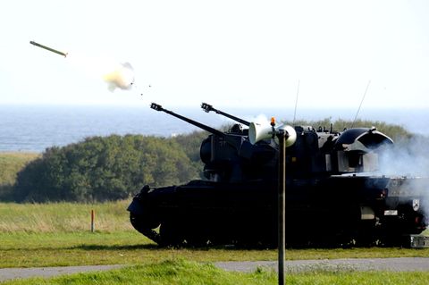 Waffenlieferungen: Militärexperte über Aufnahme der Ukraine in Nato und EU