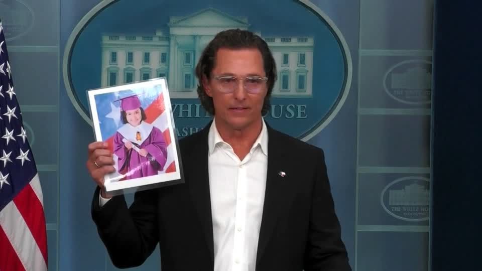 Video: McConaughey hält emotionalen Appell gegen Waffengewalt Video: McConaughey hält emotionalen Appell gegen Waffengewalt