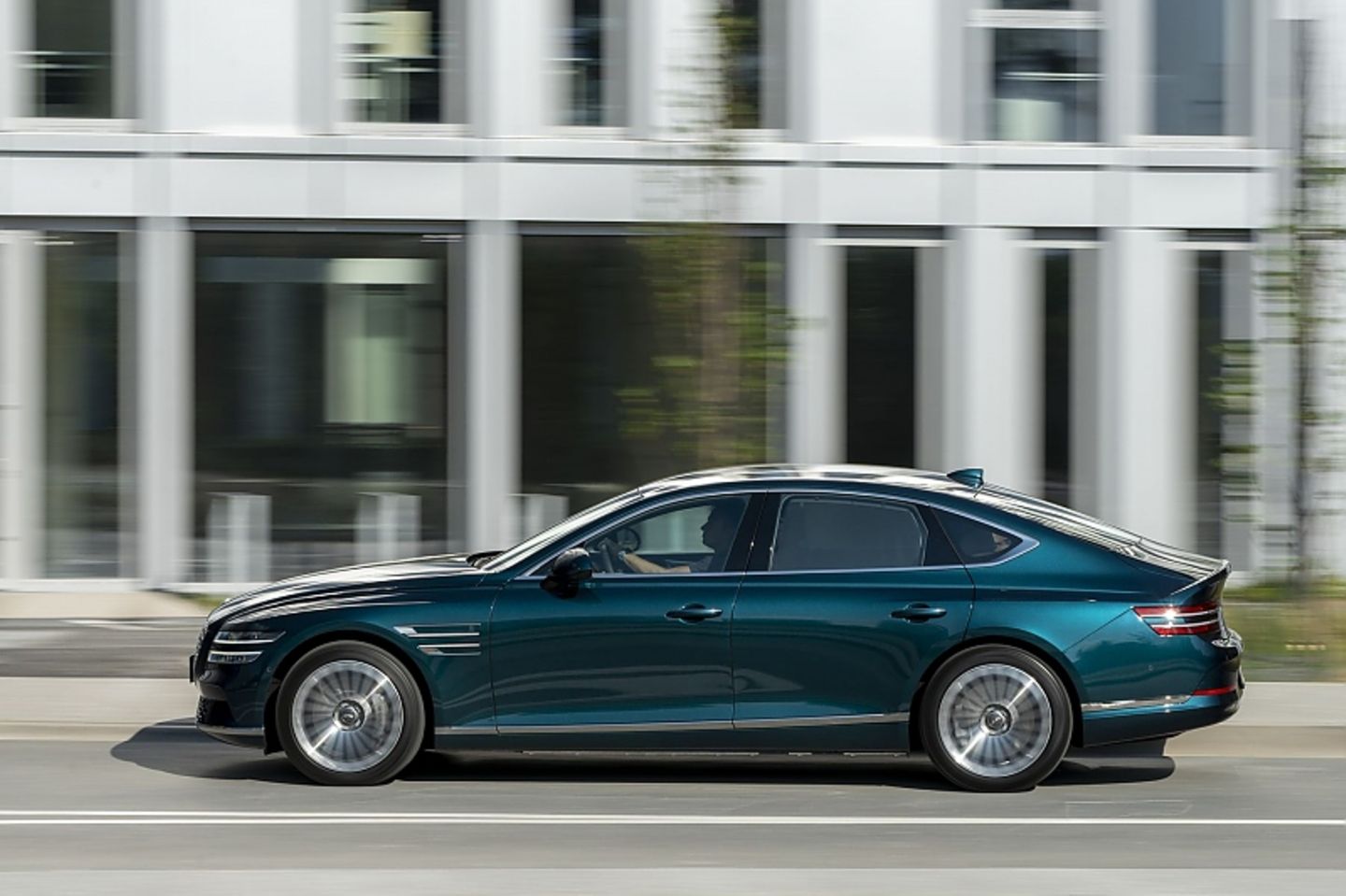 Genesis G80 Electrified