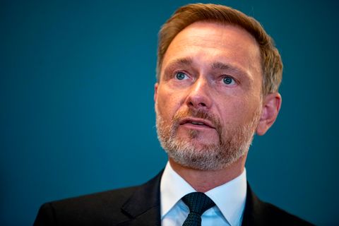 Christian Lindner (FDP), Bundesminister der Finanzen, gibt ein Statement zur Übergewinnsteuer im Finanzministerium