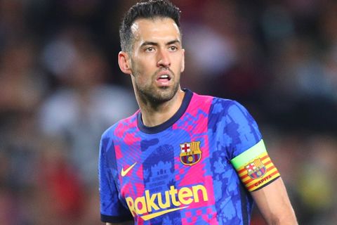 Sergio Busquets Barcelona 2021-22