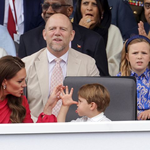 Bei der Parade saß Mike Tindall mit seiner Tochter Mia hinter Herzogin Kate und Prinz Louis