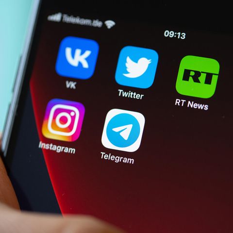 In den sozialen Medien wird der Angriff Russlands auf die Ukraine von einem Propagandakrieg begleitet