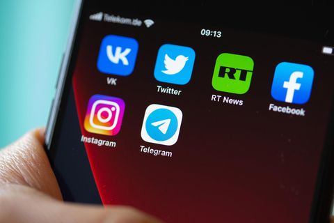 In den sozialen Medien wird der Angriff Russlands auf die Ukraine von einem Propagandakrieg begleitet