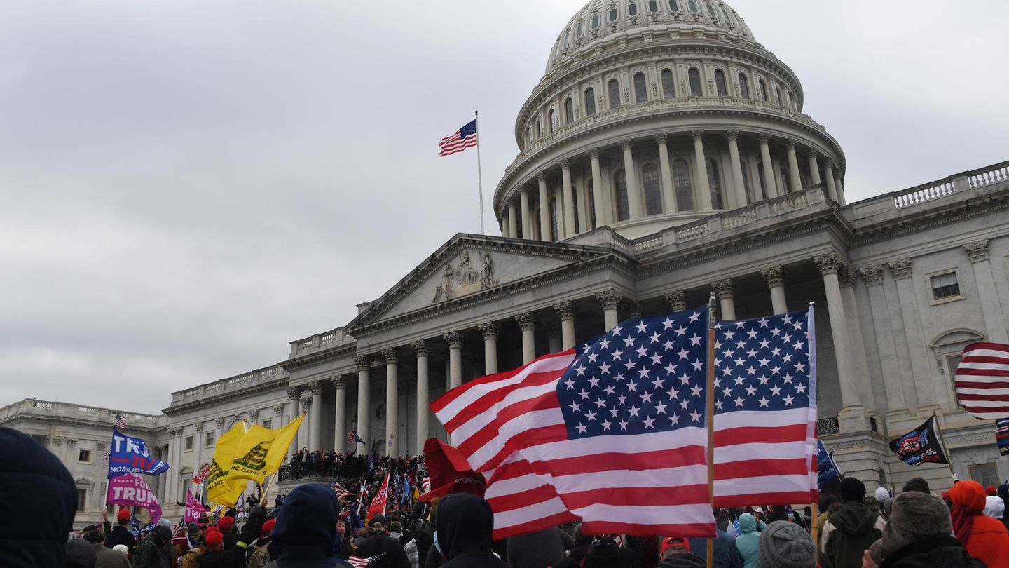 Storming the Capitol: Longest prison sentence imposed on rioters to date