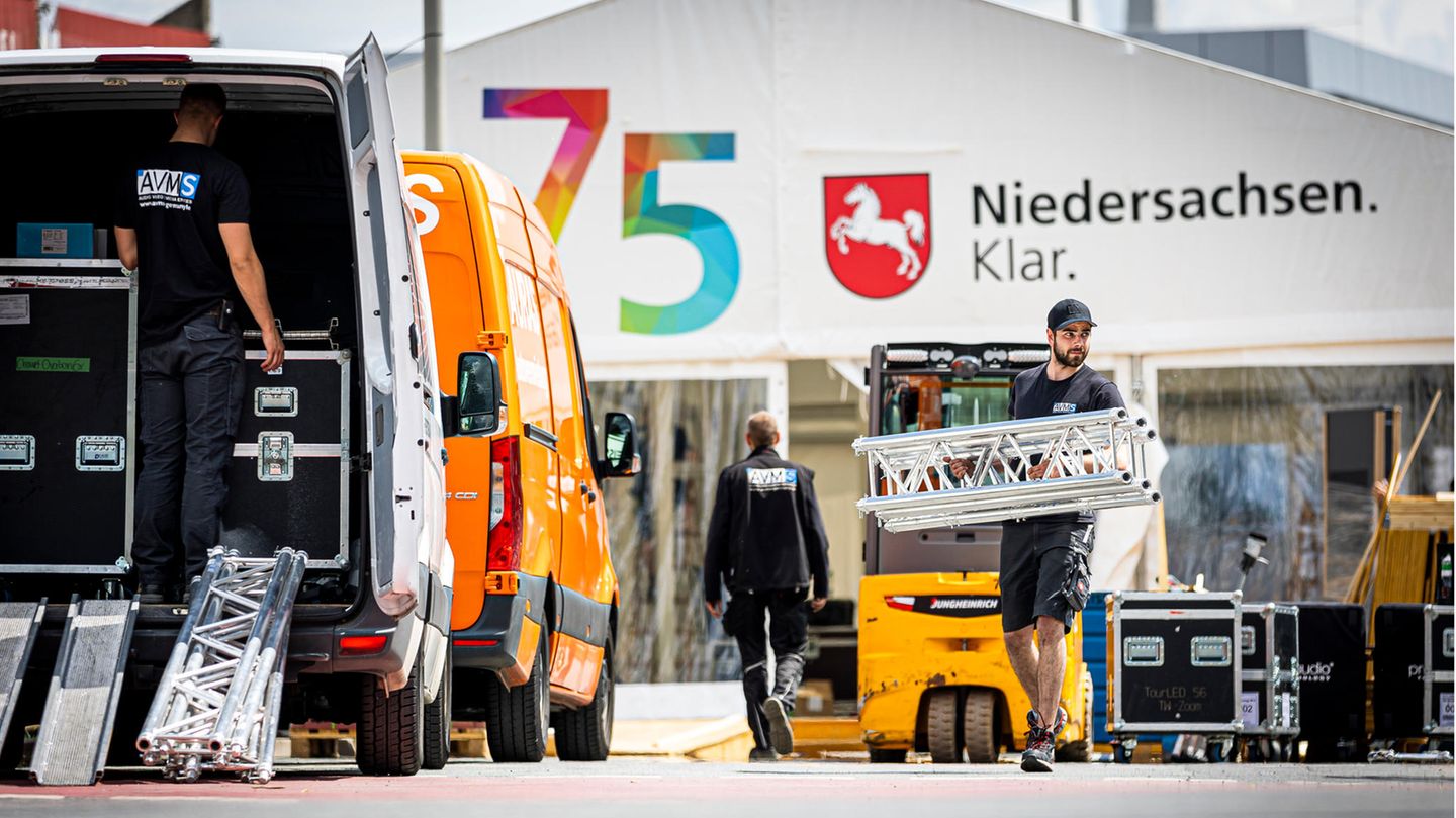 Für den Tag der Niedersachsen wird ein Festzelt aufgebaut