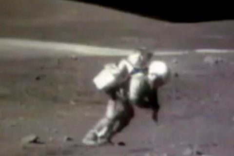 Weltall: Nasa veröffentlicht Aufnahmen von stürzenden Astronauten auf Mond