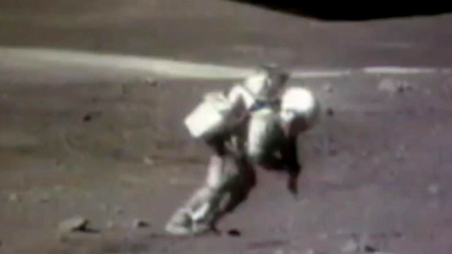 Zu Forschungszwecken: Sturz von Astronauten auf dem Mond? Nasa-Videos zeigen witzige Aufnahmen aus dem Weltall