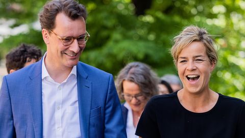 Hendrik Wüst (CDU) und Mona Neubaur (Bündnis 90/Die Grünen)