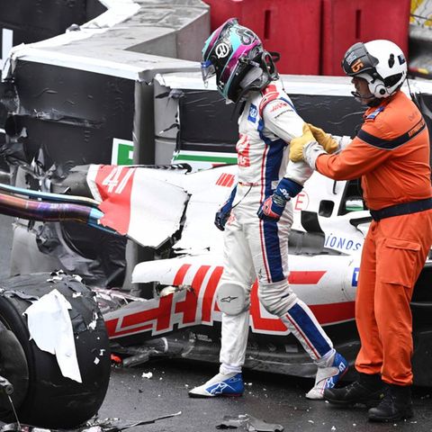 "Crash-Kid" Mick Schumacher hat seinen Boliden in Monaco gleich in zwei Teile zerlegt