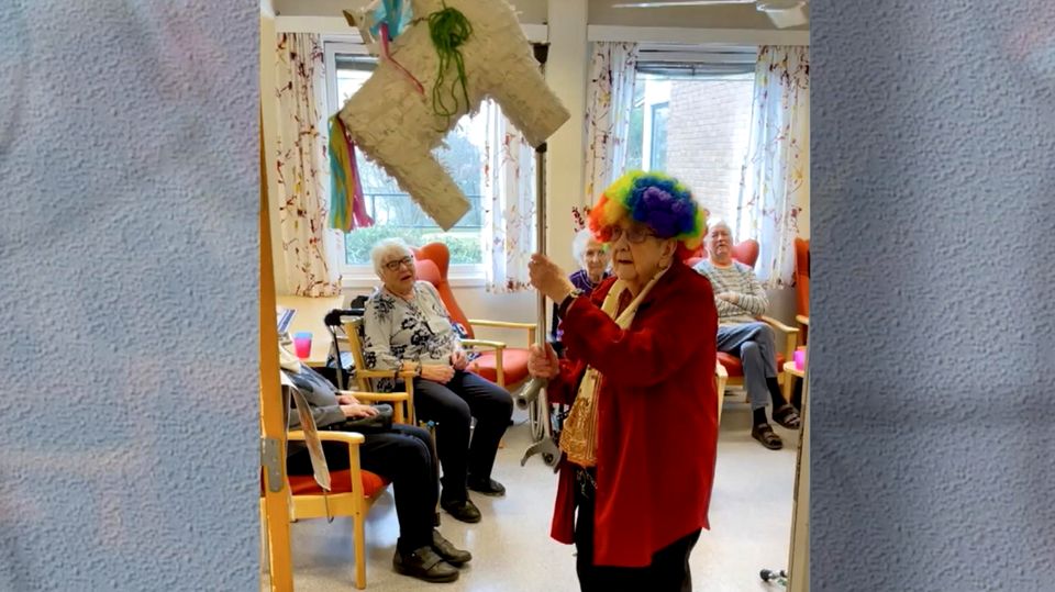 Witzige Videos: Seniorenheimbewohner gehen mit TikTok-Clips viral