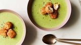 Lust- und Laune-Küche: Brunnenkresse-Suppe mit Ziegenkäse-Topping