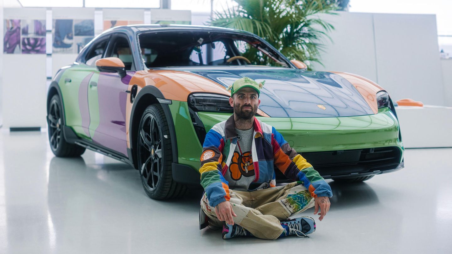 Der Künstler scheint zufrieden: Sean Wotherspoon mit seinem Porsche.