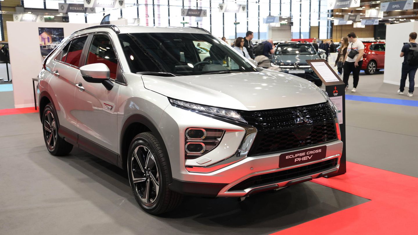 Der Mitsubishi Eclipse Cross ist auf einer Messe ausgestellt