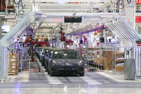 Shanghai : In der Tesla-Fabrik in China werden vor allem die Modelle der Serien 3 und Y gebaut
