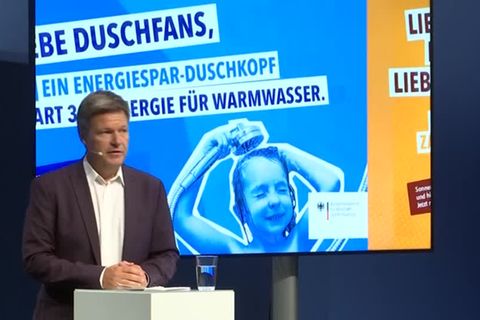 Video: Energie sparen, wo es nur geht - eine Bitte an das gesamte Land