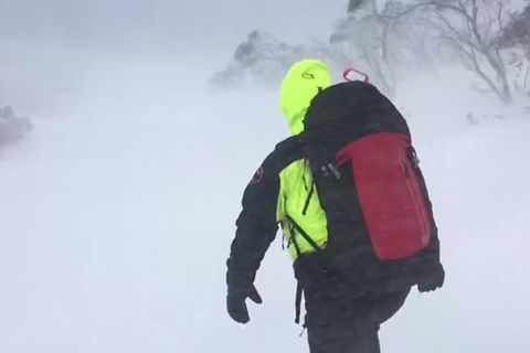 Wetterextreme: So sieht der Winter in Australien aus: Schneesturm im Süden und geschlossene Strände in Sydney