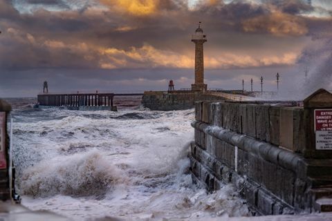 Ein Sturm vor der Küste Yorkshires