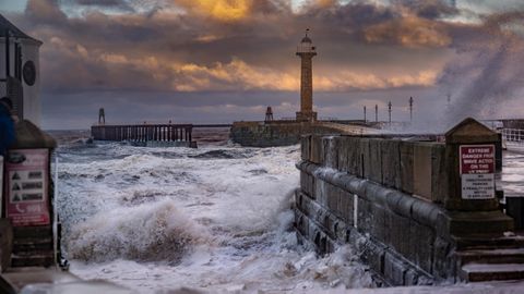 Ein Sturm vor der Küste Yorkshires