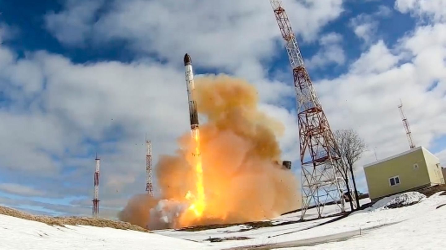 Russia uses TV propaganda to stir up fears of nuclear weapons escalation