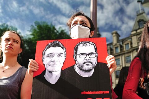 Unterstützer vor der brasilianischen Botschaft
