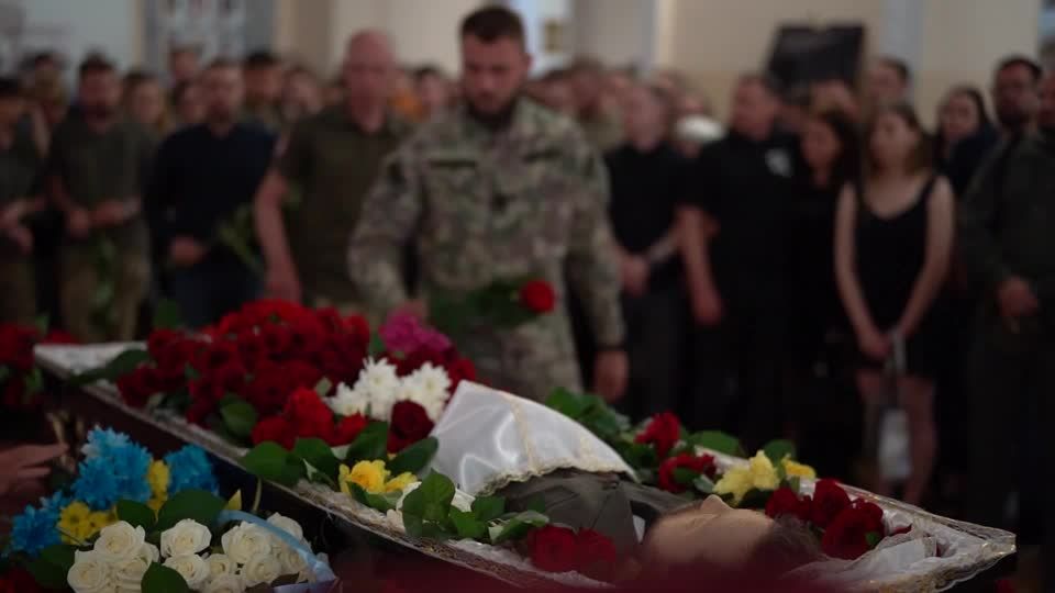 Video: Ukraine: Den Tod mit eigenen Augen sehen Video: Ukraine: Den Tod mit eigenen Augen sehen