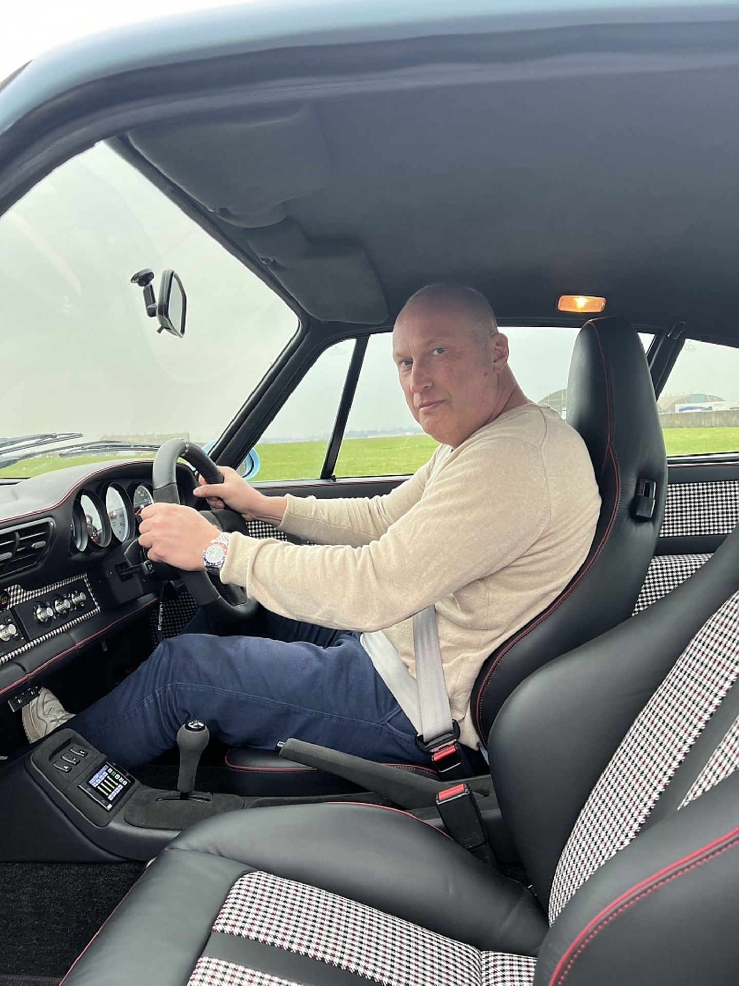 In dem Everrati Porsche fühlt man sich gleich heimisch