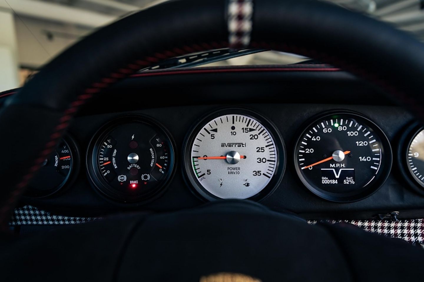 Everrati Porsche 911 (964) Gulf Edition