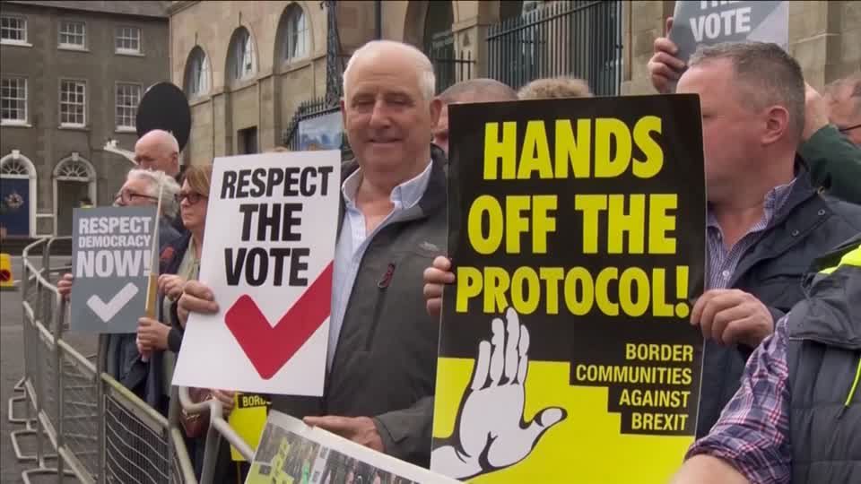 Video: EU stellt Großbritannien wegen Nordirland-Protokoll Ultimatum