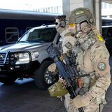 Höchste Sicherheitsstufe: Schwer bewaffnete ukrainische Soldaten sichern die Ankunft der Staatsgäste in Kiew