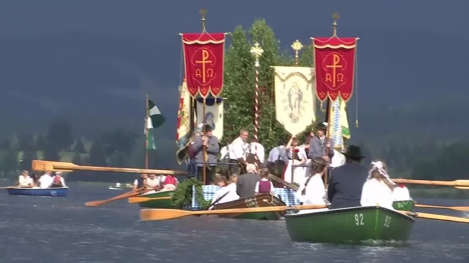 Video: Feiertag auf dem Wasser Video: Feiertag auf dem Wasser