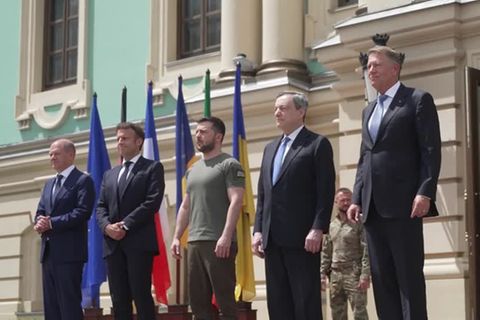 Video: Scholz, Macron und Draghi fordern EU-Kandidatenstatus für Ukraine