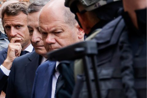 Frankreichs Präsident Emmanuel Macron, Italiens Ministerpräsident Mario Draghi und Bundeskanzler Olaf Scholz